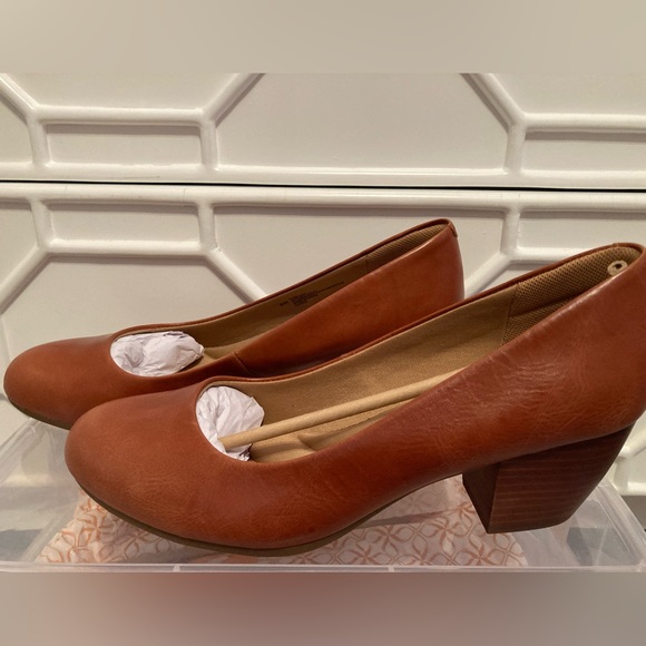 COMFORTIVA Amora Heels - Picture 4 of 5